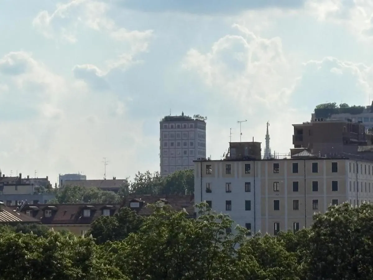Raffinato Trilocale In Zona Centro ميلان