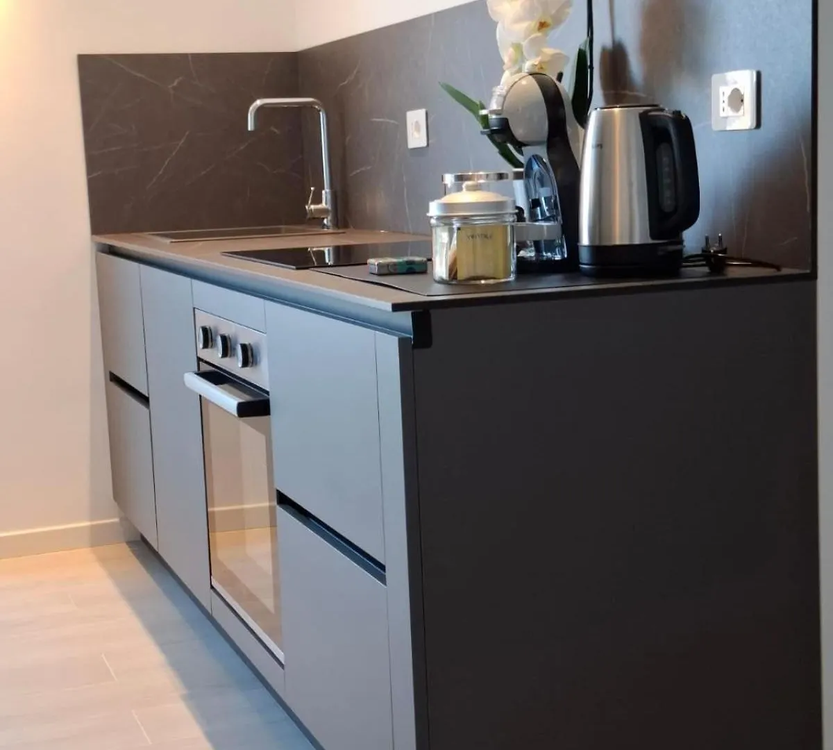 Milan Center Porta Venezia Elegant Two Room Apartment